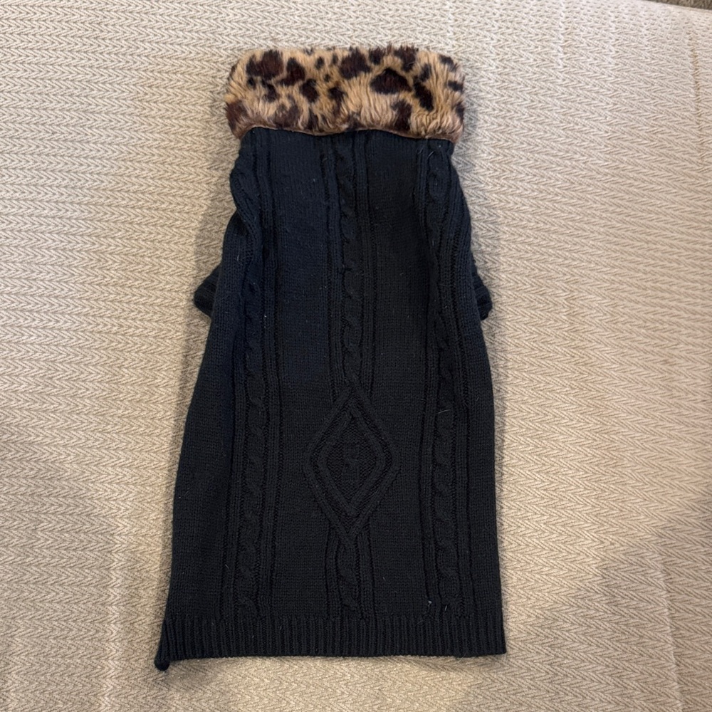Dressbarn Black Dog Sweater with Leopard Print Collar Sz Large